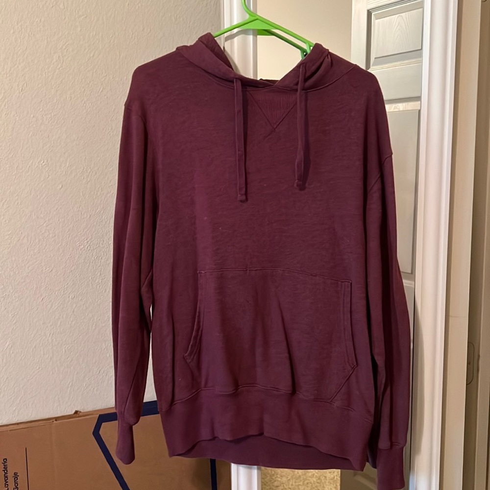 Maroon Lounge life boyfriend hoodie.. size small